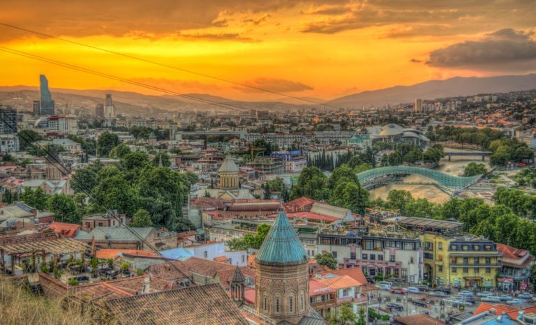 Architektura Tbilisi – zderzenie starego miasta, sowieckiego modernizmu i nowej fali designu